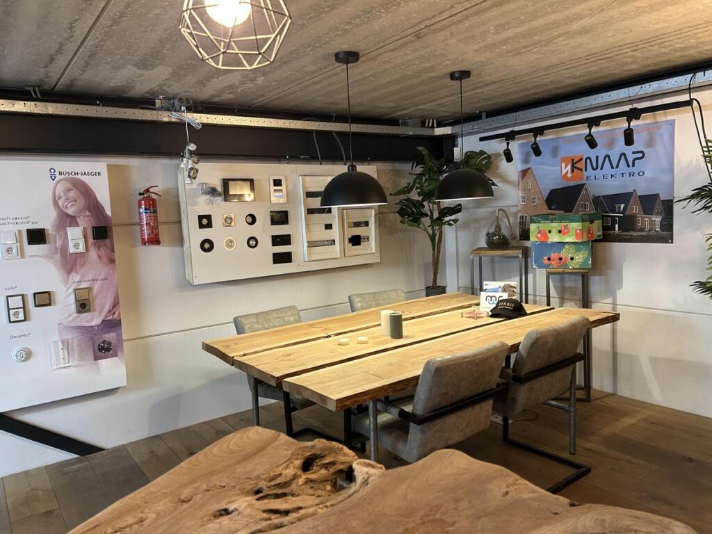 Showroom van Knaap Elektro in Den Hoorn